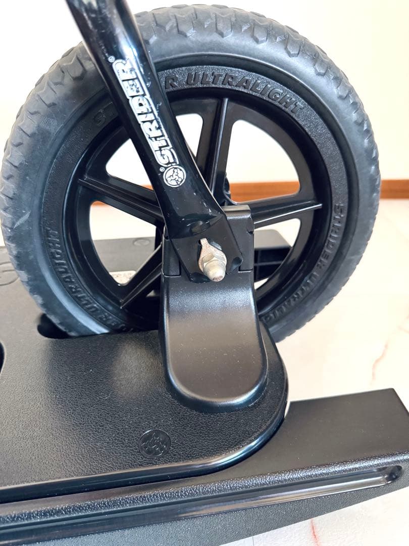 【値下げ】 ストライダー　スポーツ　12インチ　ロッキングベース付