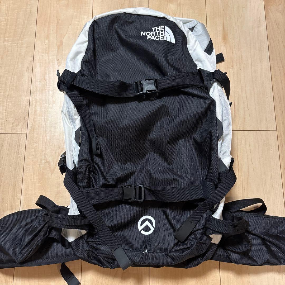 【新品未使用】ノースフェイス チュガッチ 35 ホワイト ユニセックスMサイズ