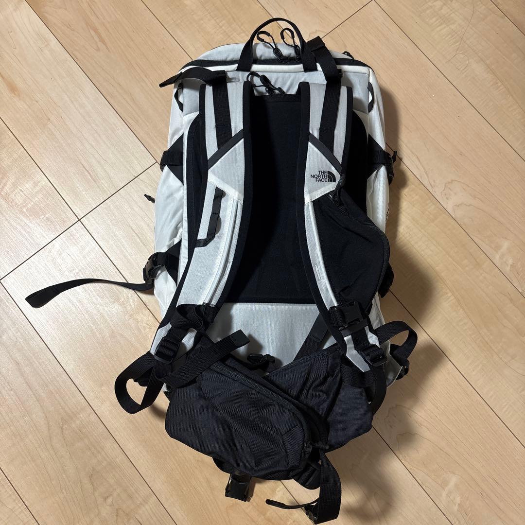 【新品未使用】ノースフェイス チュガッチ 35 ホワイト ユニセックスMサイズ