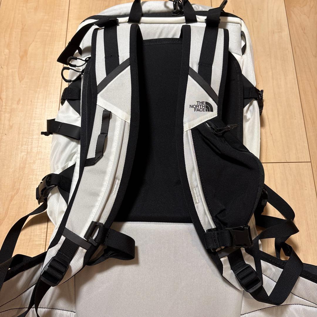 【新品未使用】ノースフェイス チュガッチ 35 ホワイト ユニセックスMサイズ