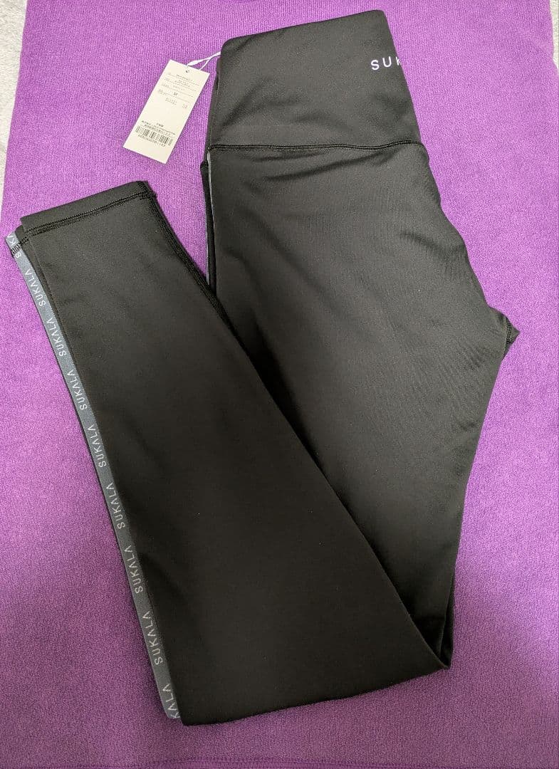 【新品・未使用】LAVAサイドロゴギャザーレギンス