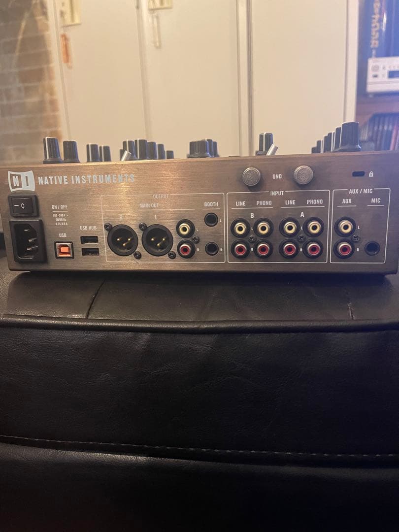 TRAKTOR KONTROL Z2 DJミキサー 動作確認済み 箱付