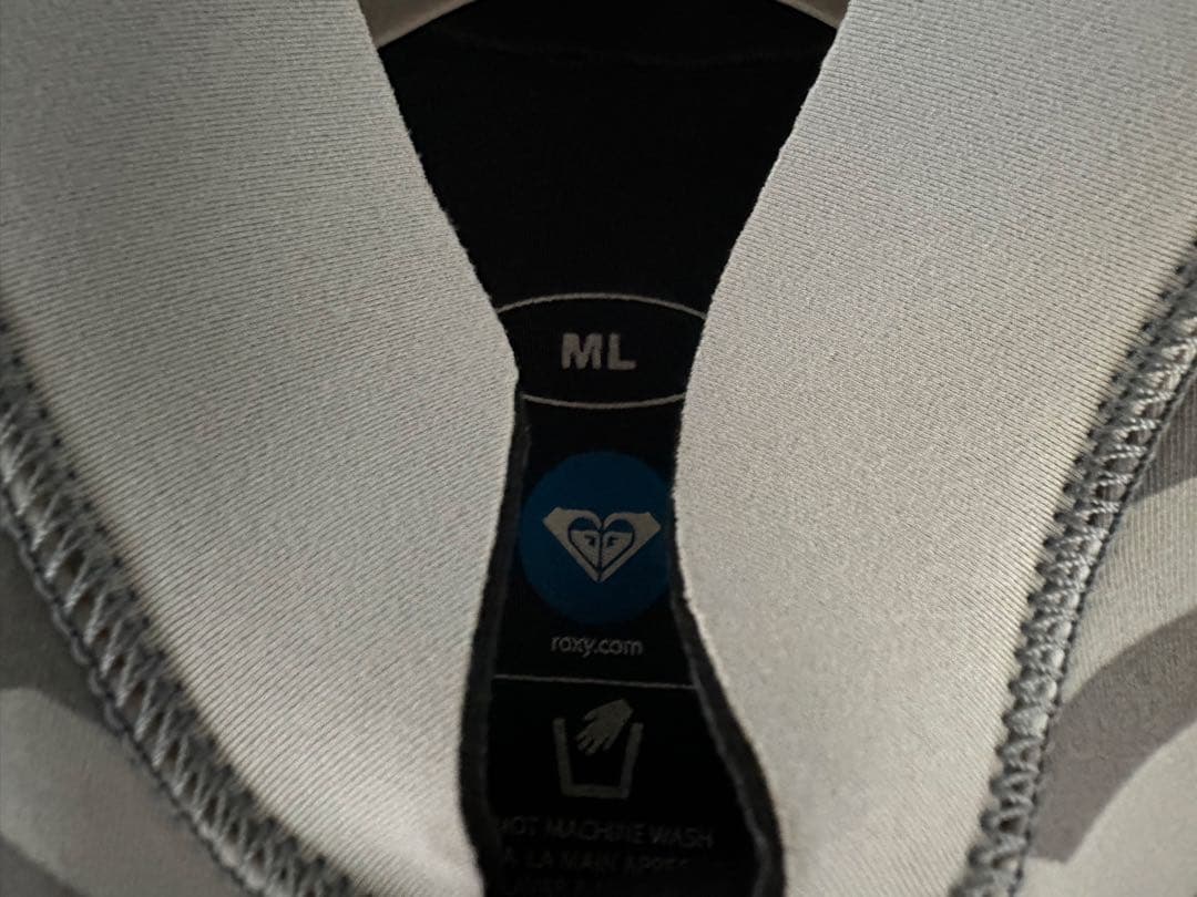 新品　ロキシー♡ROXY フロントジップ タッパー ベスト ウェットスーツ ML