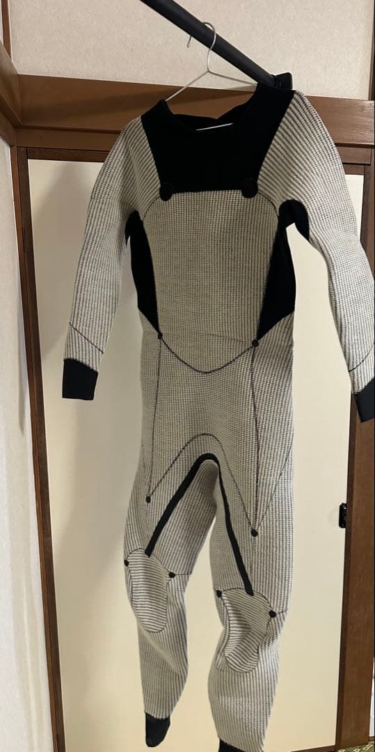 日本製　パタゴニア　R4 セミドライ　フロントジップ　ウエットスーツ175/68