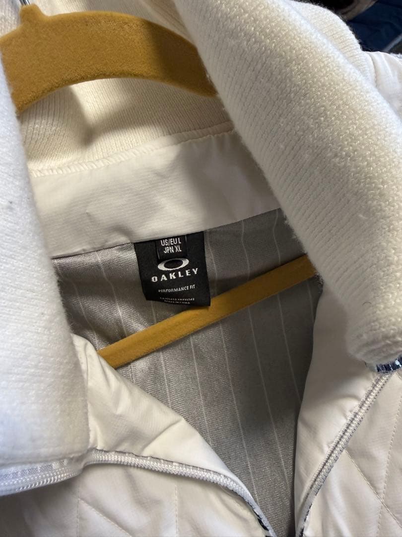 Oakley ホワイト キルティングジャケット