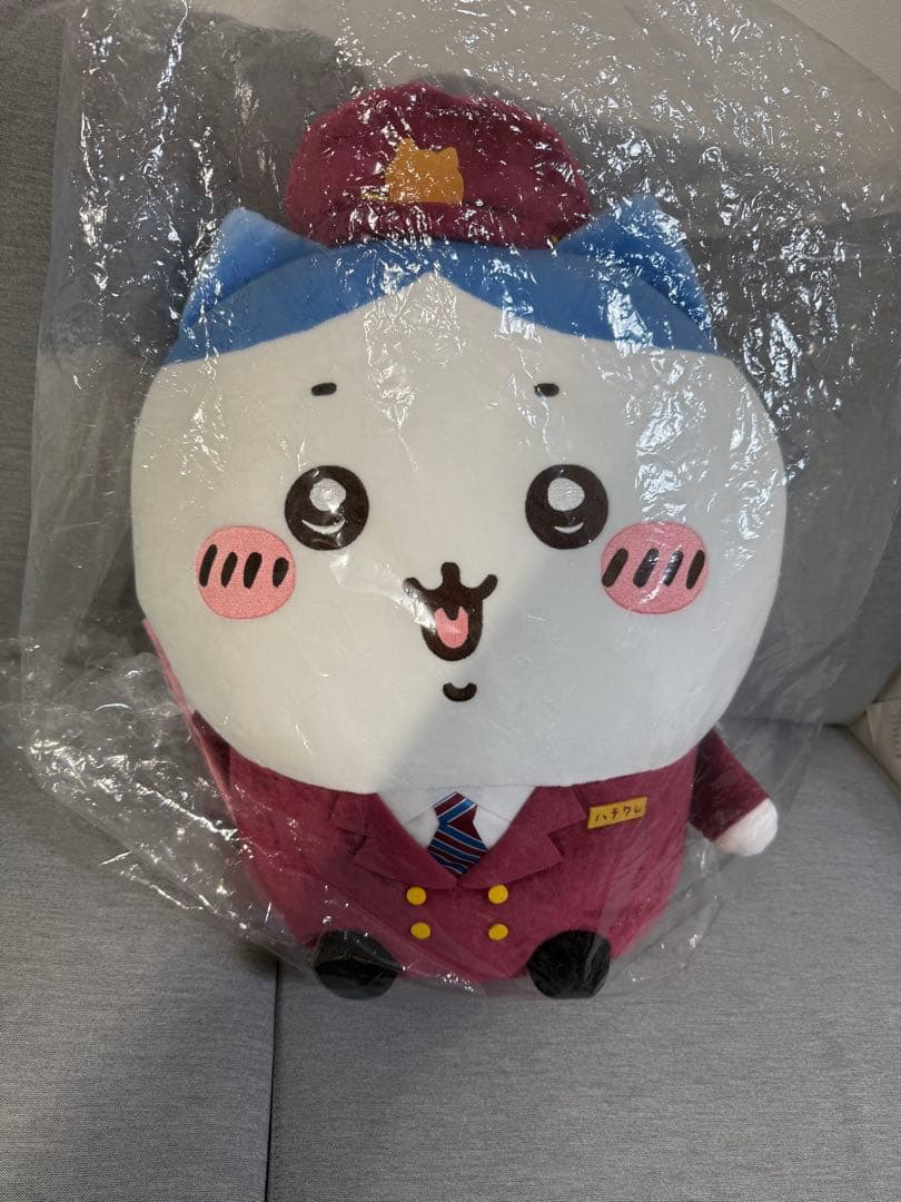 【新品】ちいかわ　阪急電車　BIGぬいぐるみ　ぬいぐるみ　ハチワレ