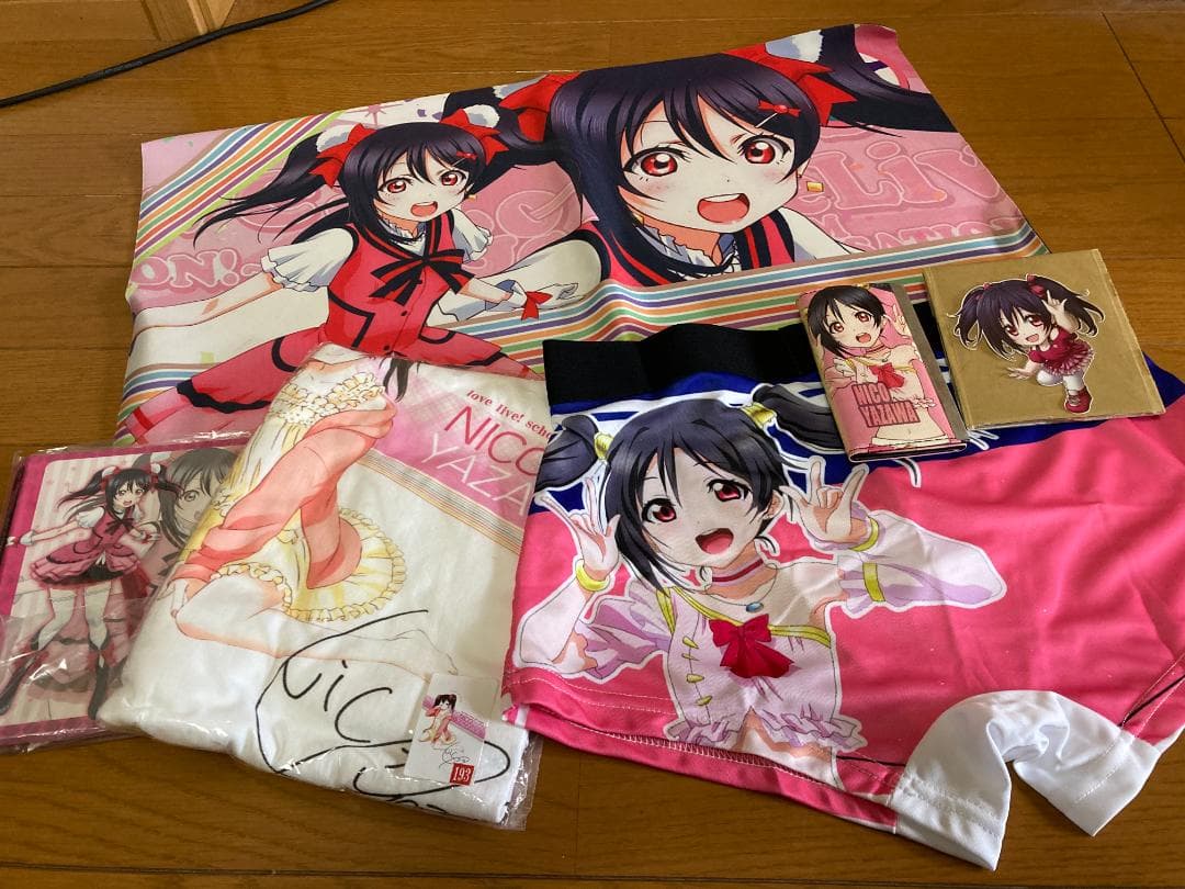 ラブライブ! μ's 矢澤にこ タオル、ランティス祭りカップ、腕章 等々まとめて