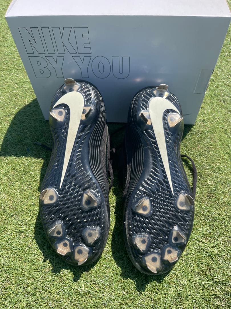Nike By You ブラック スパイク