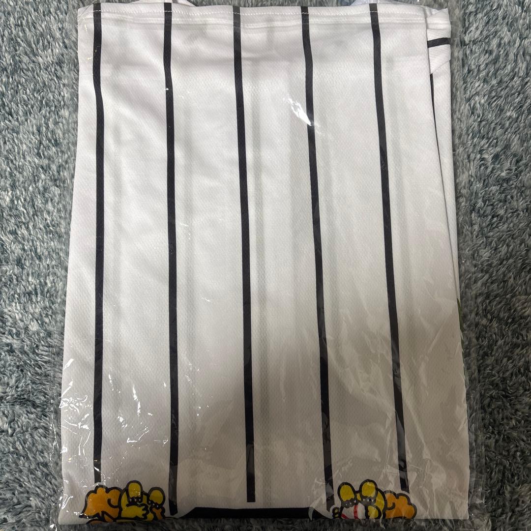 ＜新品未開封＞阪神タイガース　ロゴ選手ベースボールシャツ　大山悠輔　3