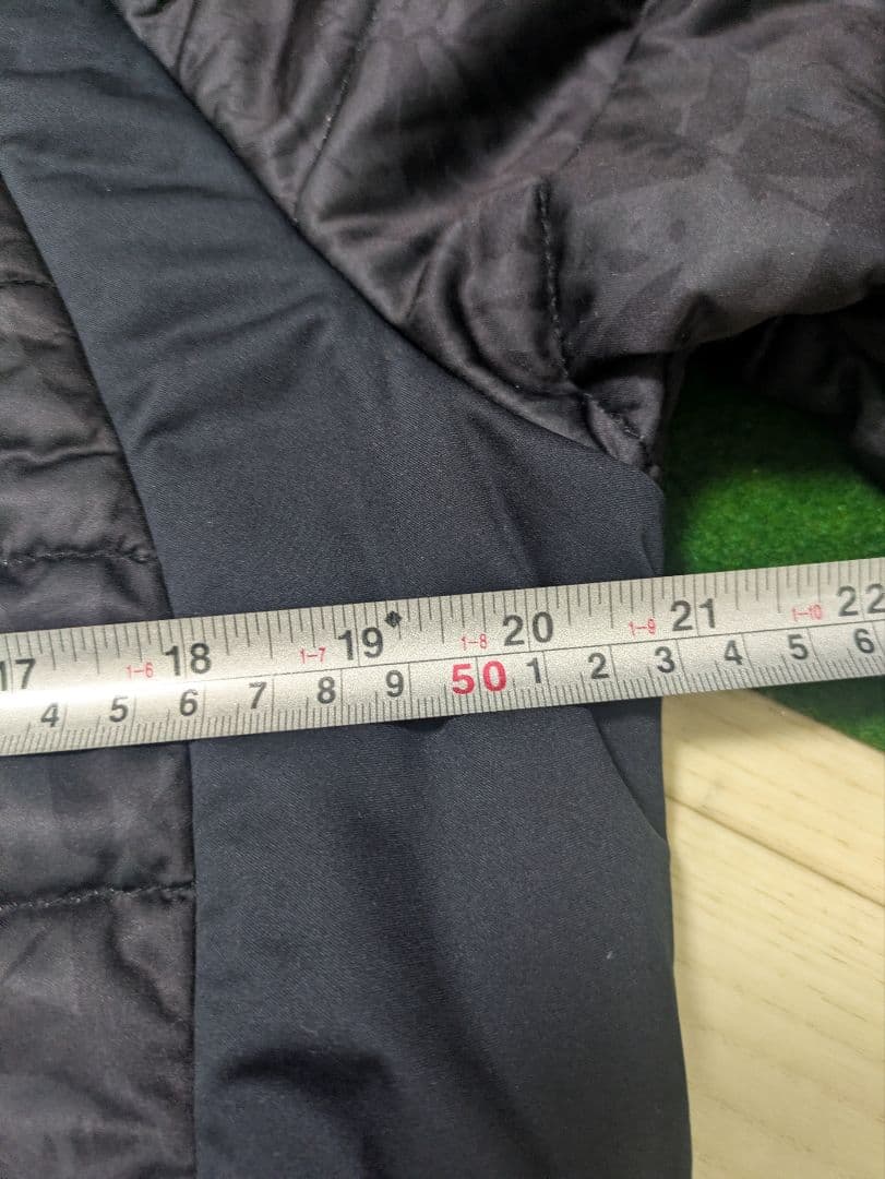 TravisMatthew　トラビスマシュー　ダウンジャケット　Lサイズ