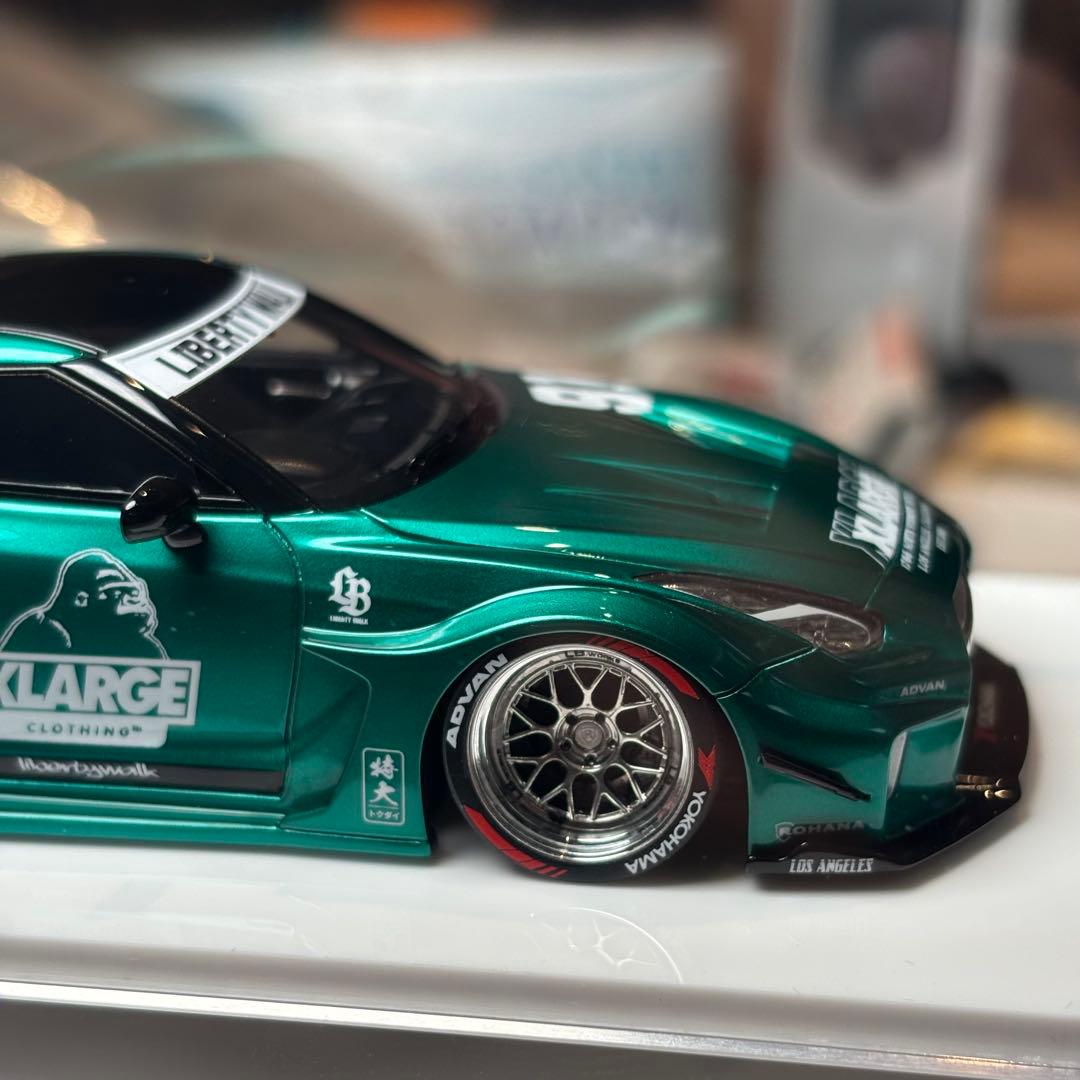 Make Up 1/43 LBWK × XLARGE NISSAN 35GT