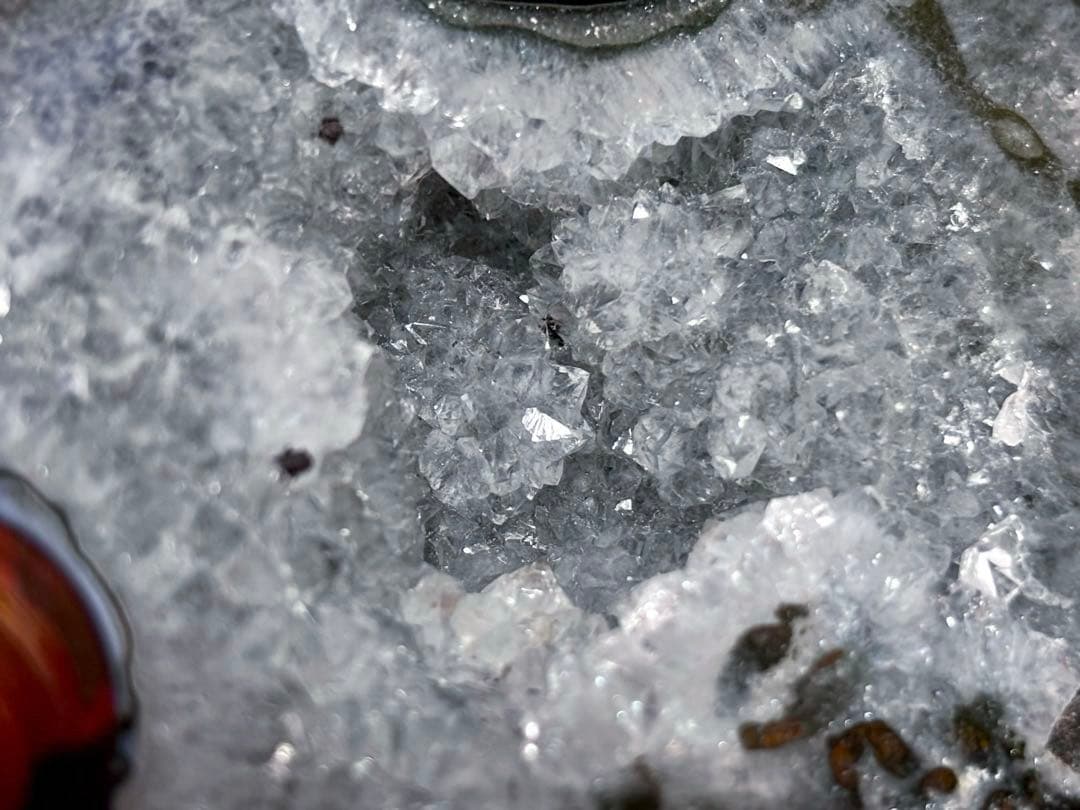 【超希少】天然ブラックオニキスのトレジャーメノウ 龍穴 ジオード アゲート 風水