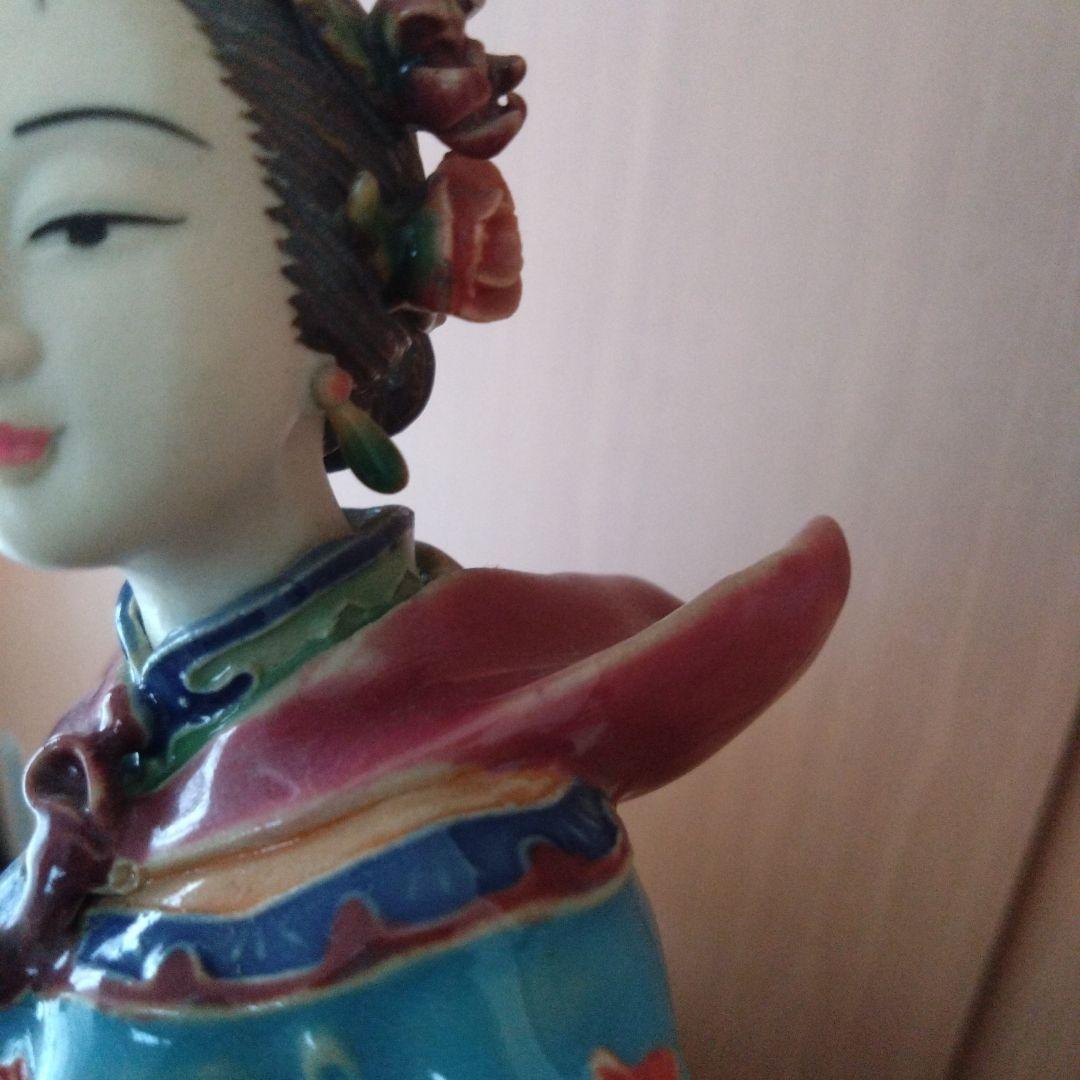 中国　陶器 少女像 人形　フィギュア