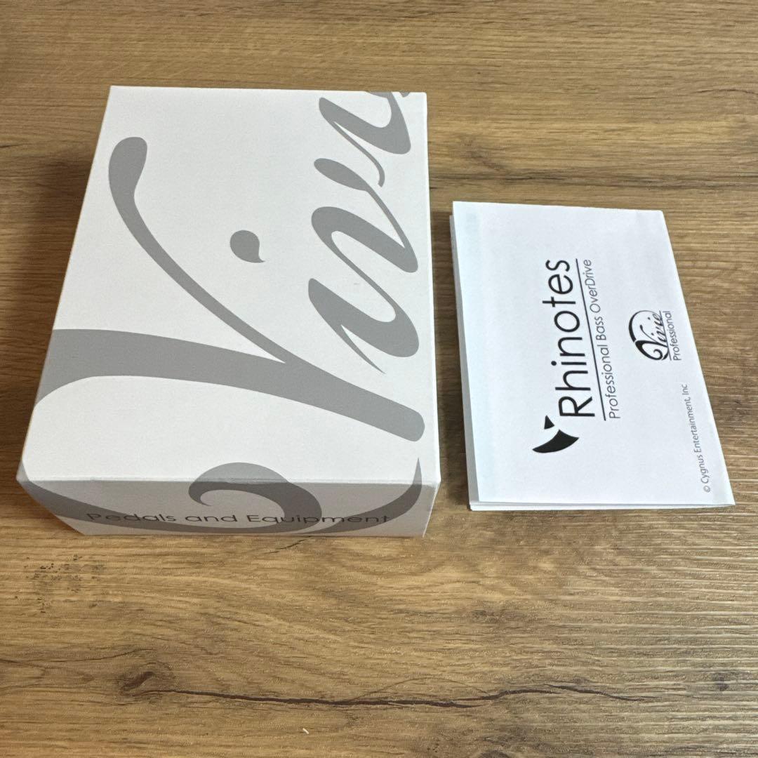 ベース Vivie Rhinotes