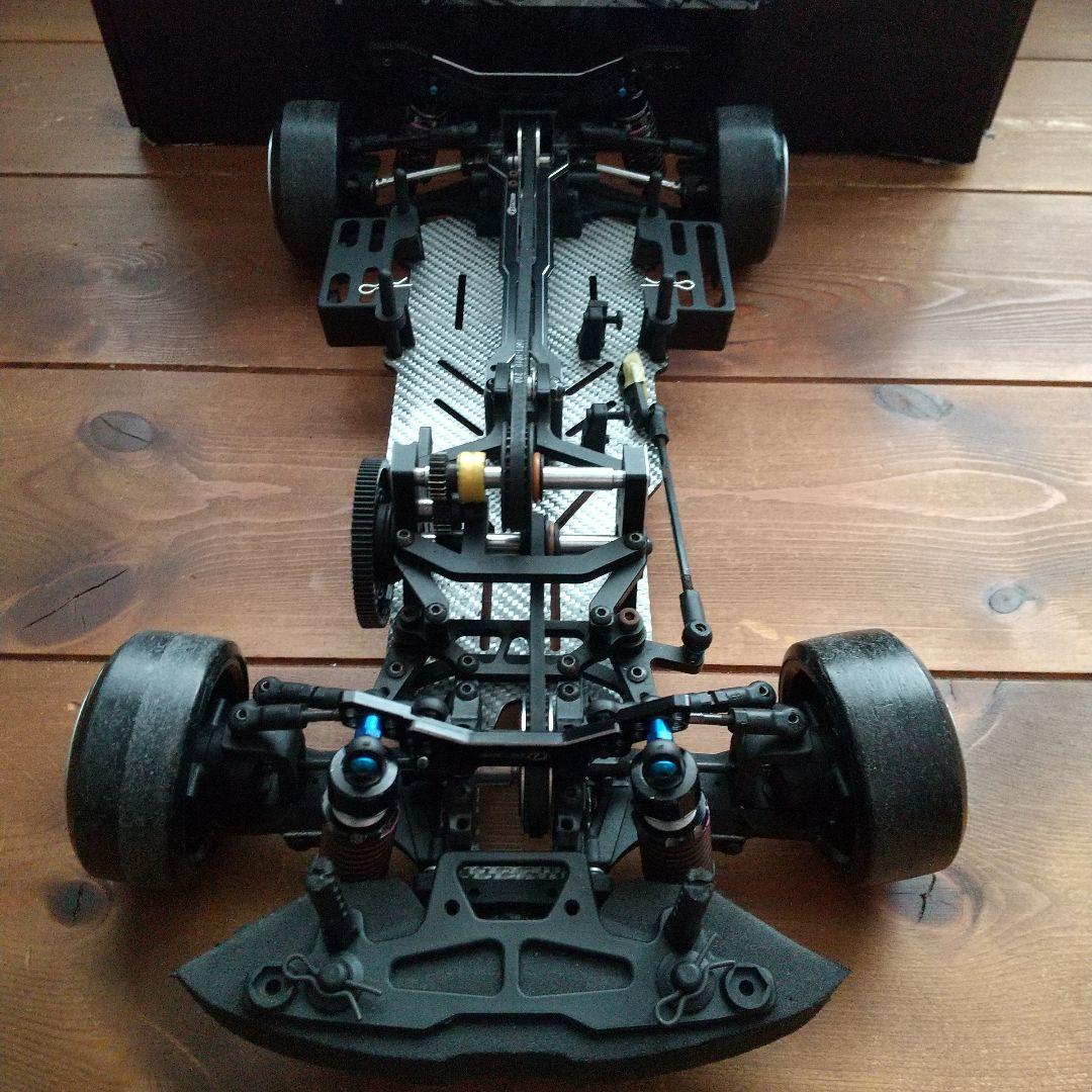 ラジコン1/10 Dライクエボル シャーシケツカキ使用