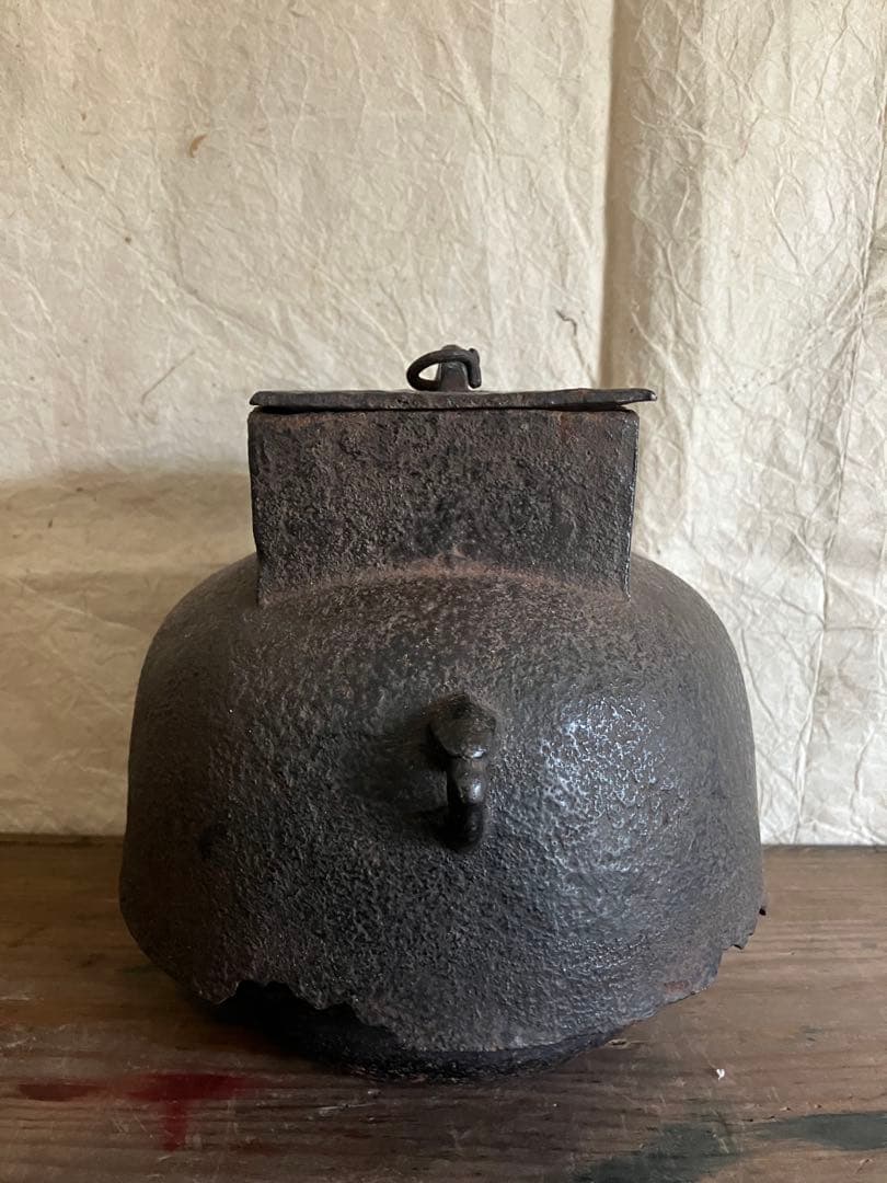 茶釜　湯釜　四方口茶釜　四方口釜　茶道具　南部鉄器　蓋付き　箱付き