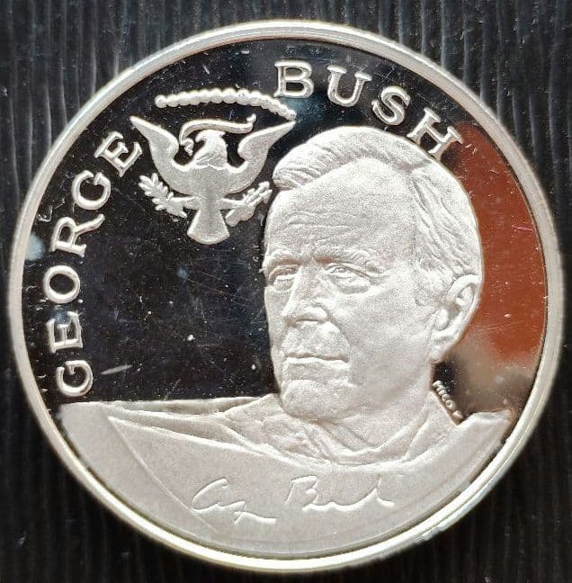 純銀メダル　　貨幣　発行記念　公式記念　銀杯　銀盃　銀製