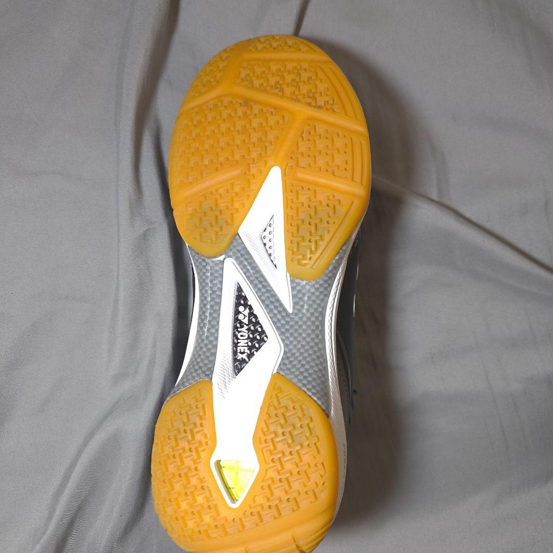 美品！YONEX バドミントンシューズ　65Z　25.0cm