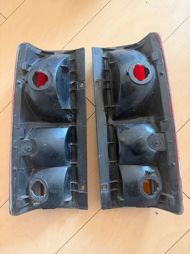 シボレー アストロ 後期純正テールランプ 左右セット テールライト 中古