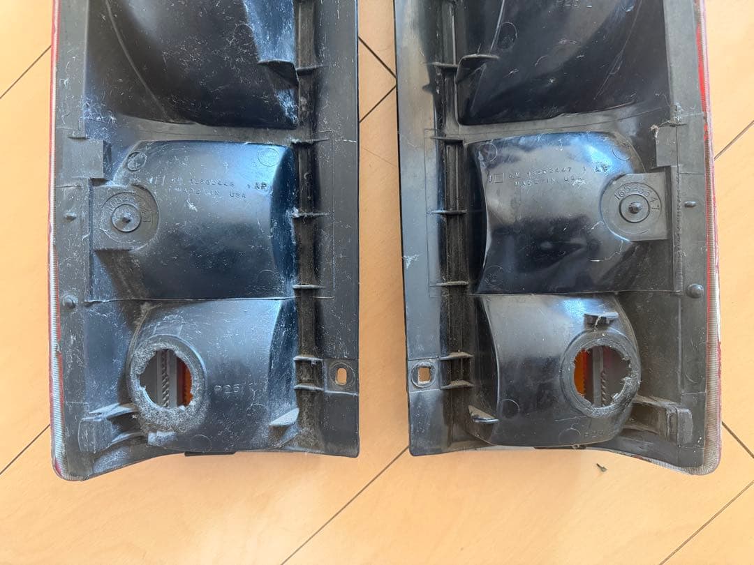 シボレー アストロ 後期純正テールランプ 左右セット テールライト 中古