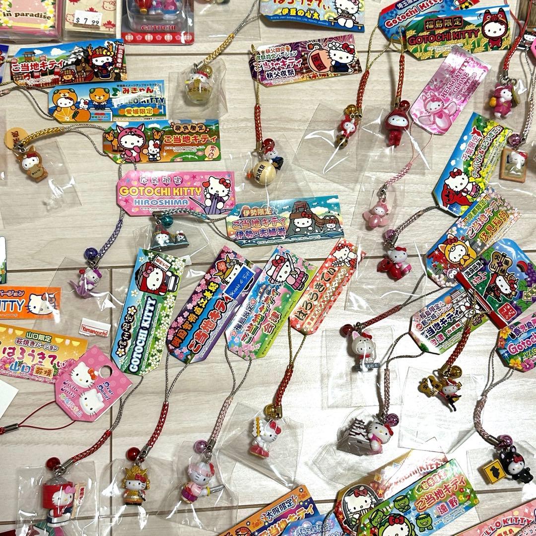 ご当地キティー　 ストラップ 55個セット