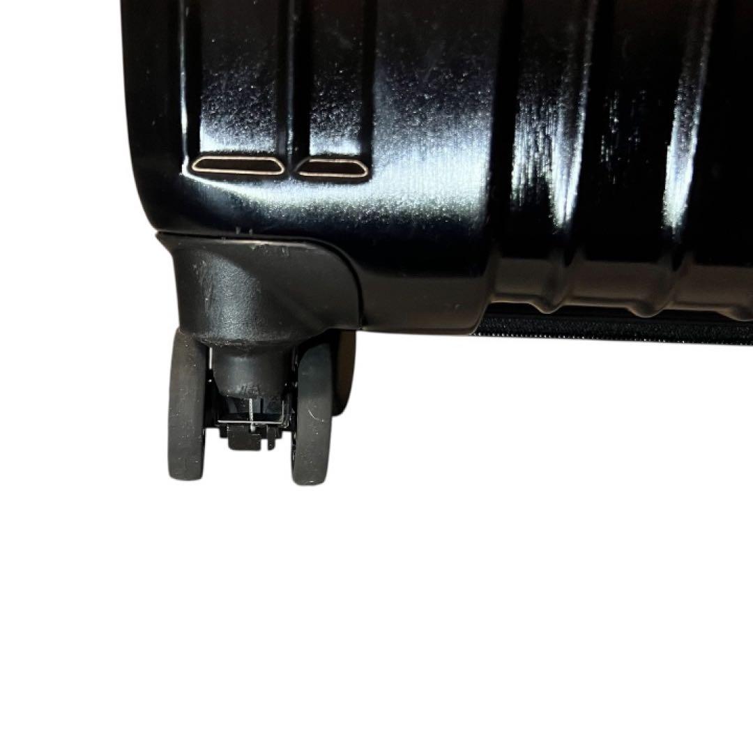 BERMAS バーマス 34L４輪キャリー　キャスターロック　ドリンクホルダー付