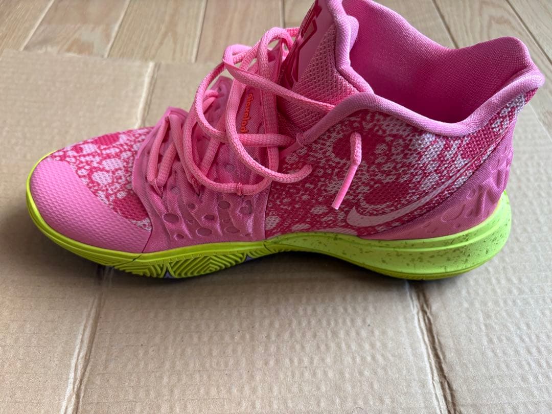 ナイキカイリー5 スポンジボブシリーズ スポンジボブ パトリック