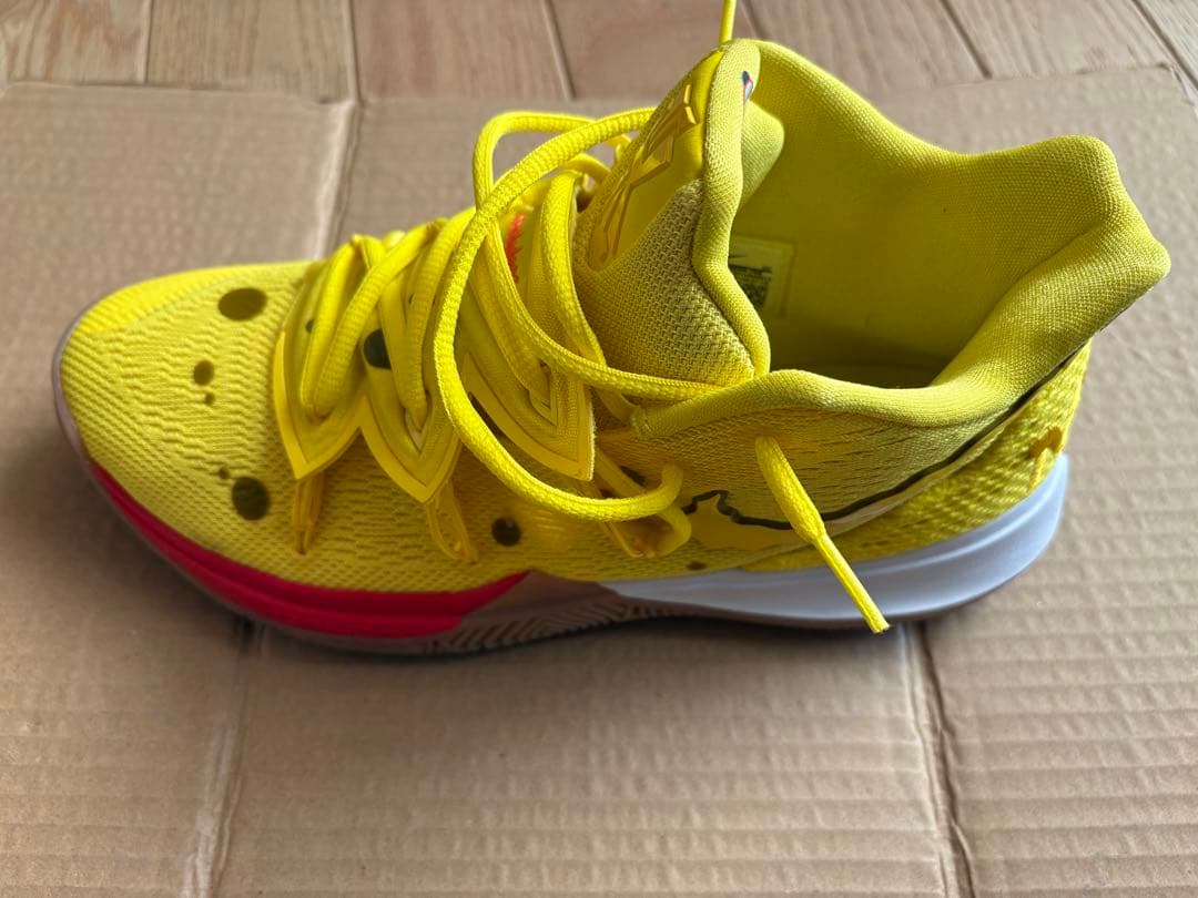 ナイキカイリー5 スポンジボブシリーズ スポンジボブ パトリック