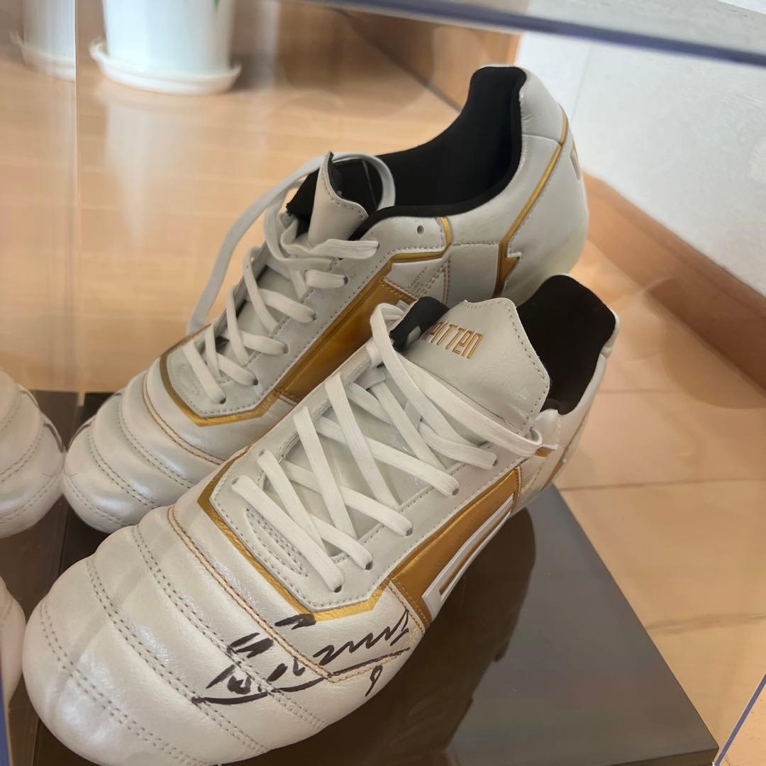 イニエスタ　CAPITTEN ONE 888 LIMITED Edition