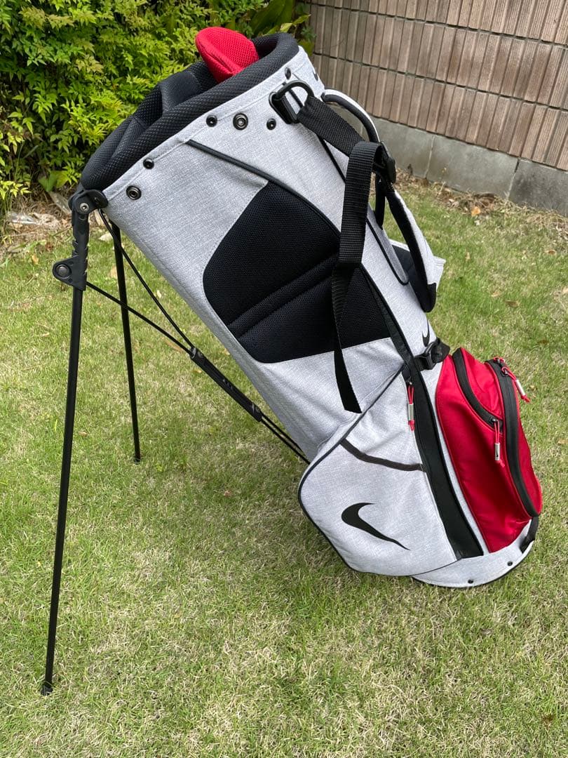 NIKE　軽量 スタンド キャディバッグ　ナイキゴルフ