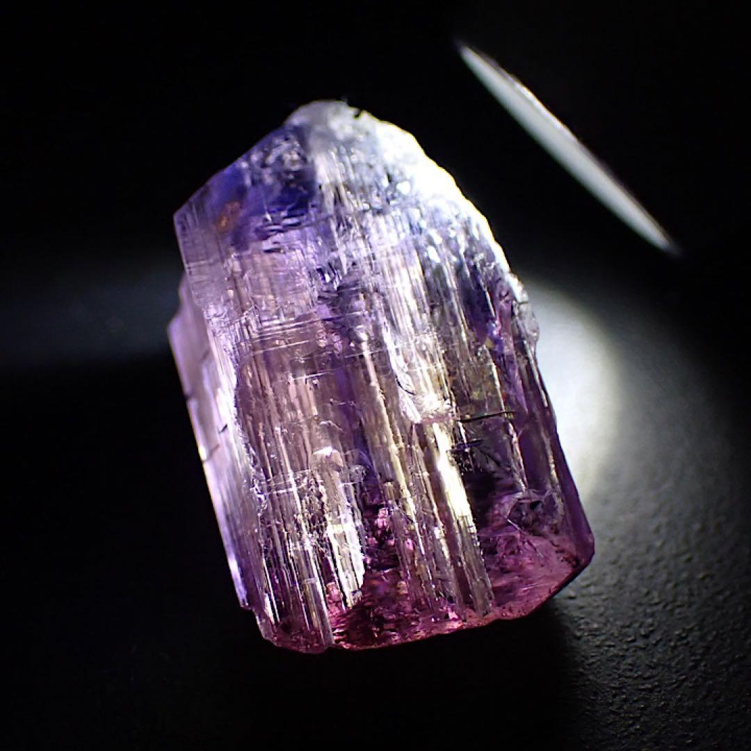 【タンザニア/メレラニ産】マルチカラーゾイサイト