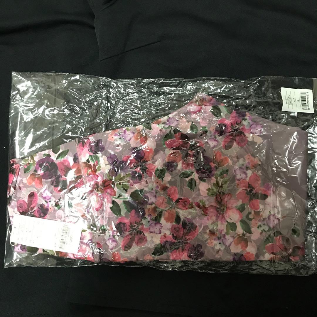 【SUKALA】フルオブフラワーパネルレギンスＭサイズ モーヴ