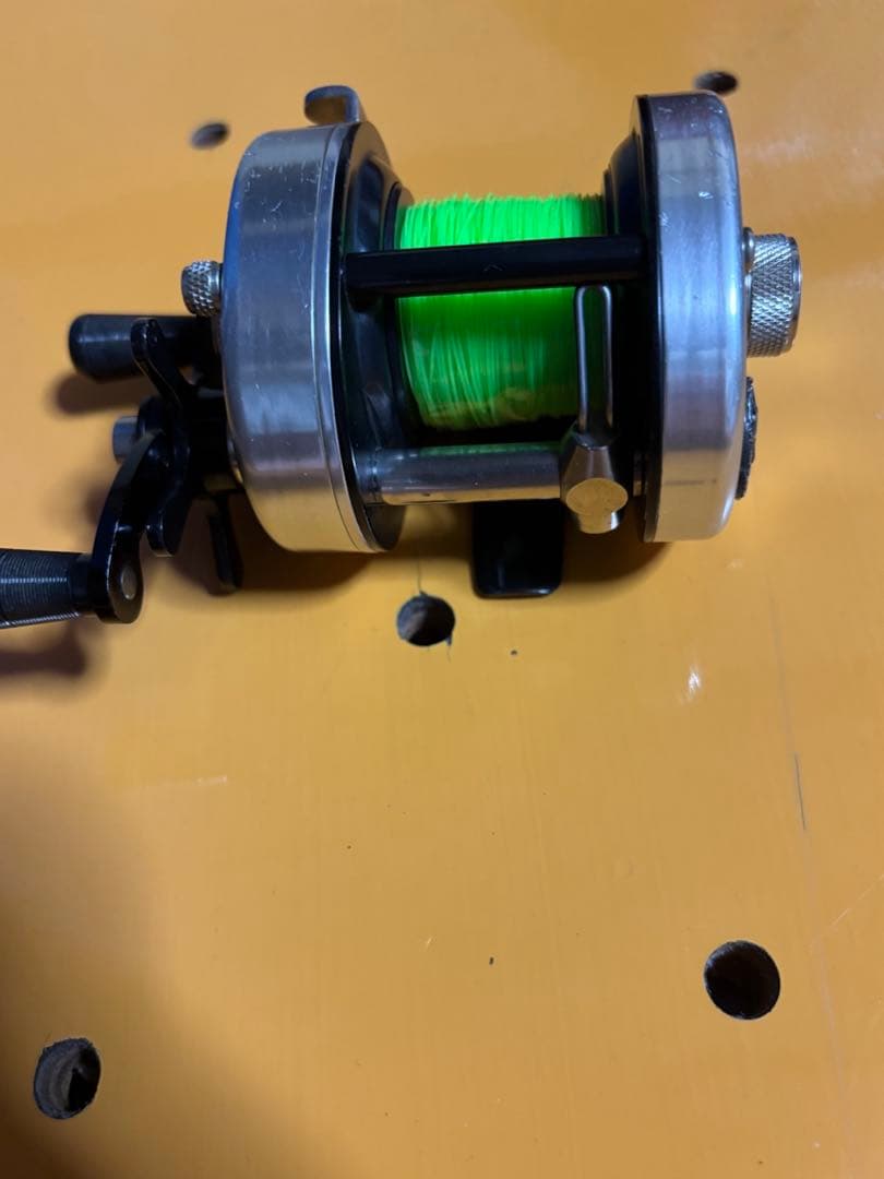 BITEMAN Dowlock ベイトリール