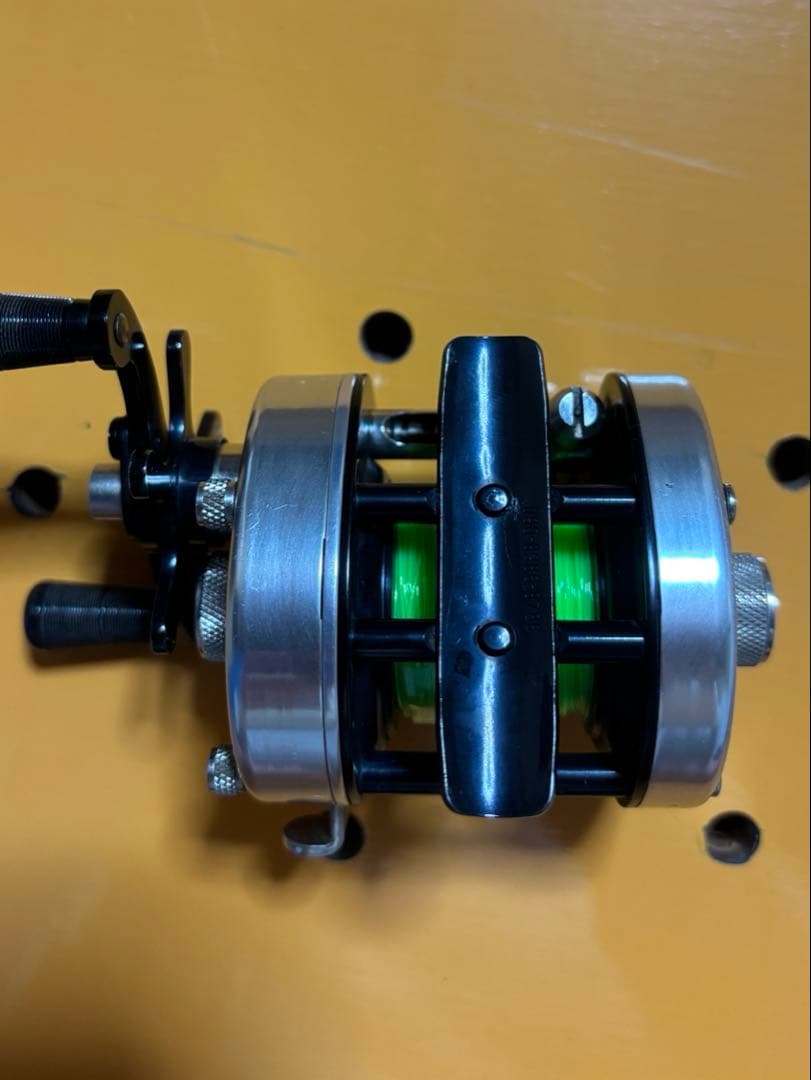 BITEMAN Dowlock ベイトリール