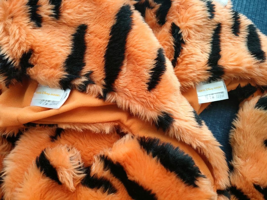 ディズニーリゾート　ティガー　マフラーキャップ　ファンキャップ　2個セット