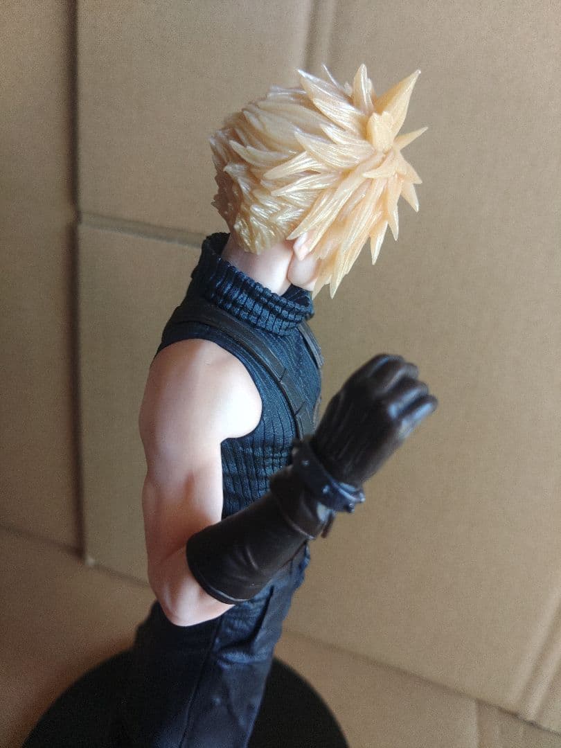 ファイナルファンタジー　クラウド　フィギュア