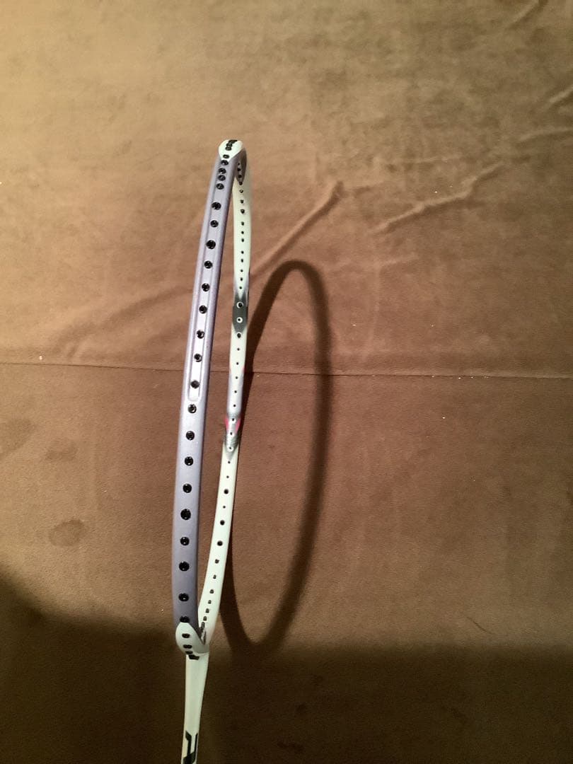 ほぼ新品！廃盤品！ヨネックス　アストロクス66 4UG6