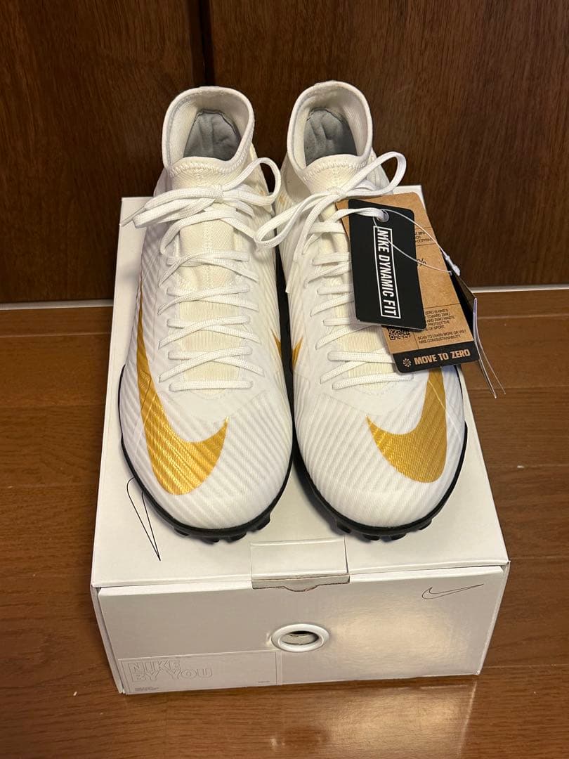 【新品未使用】Nikeズームマーキュリアルスーパーフライ10アカデミー TF
