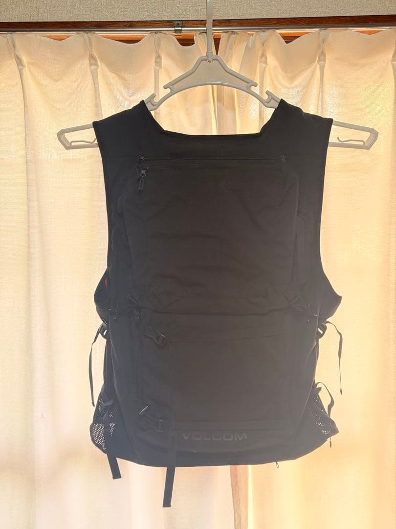 新品タグ付き！Volcom ベスト　IGUCHI SLACK VEST M
