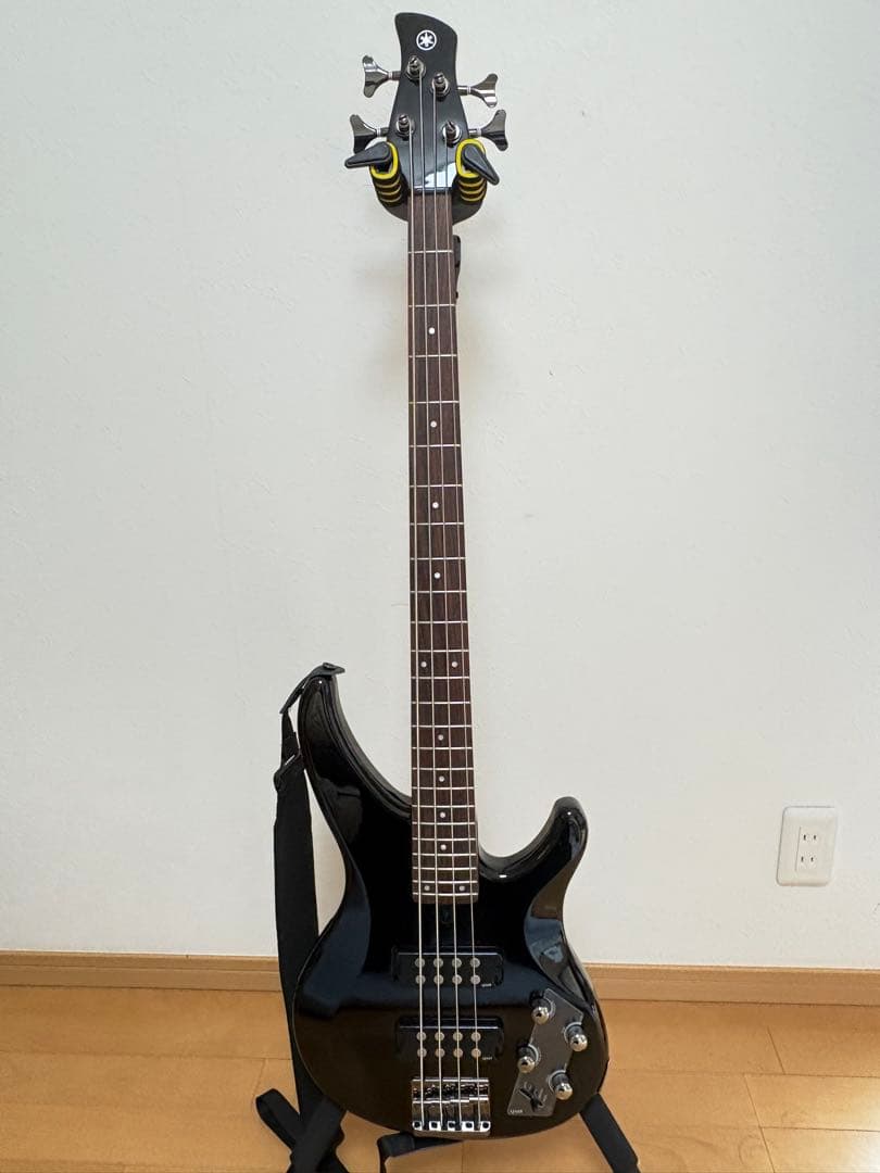 【ほぼ新品】YAMAHA エレキベース　TRBX304 ブラック