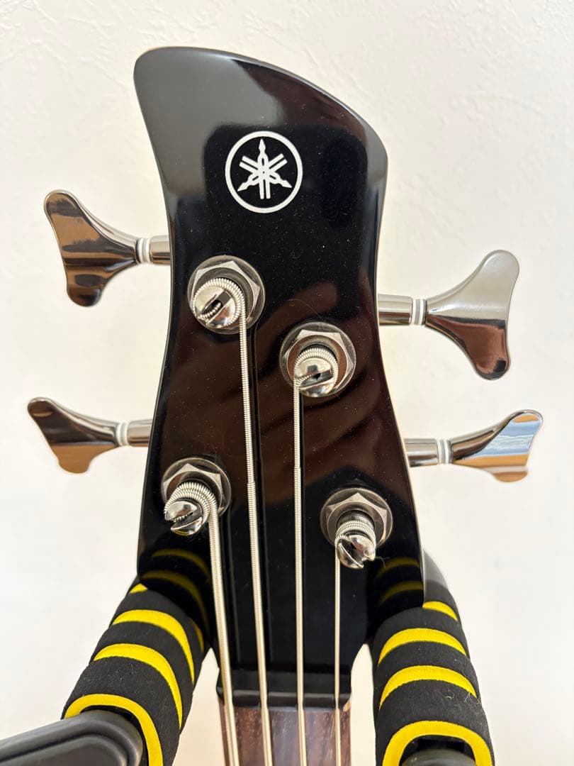 【ほぼ新品】YAMAHA エレキベース　TRBX304 ブラック