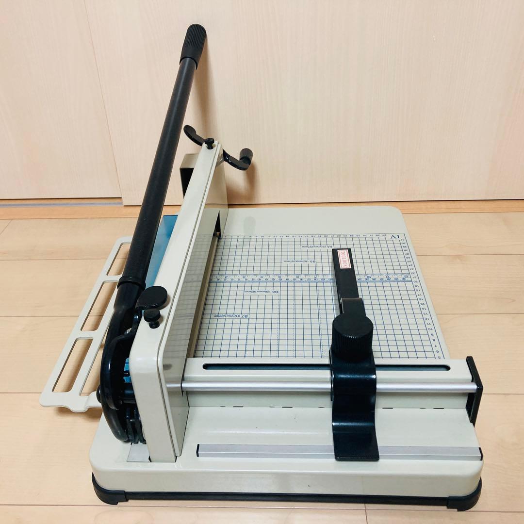 【極美品】ダイシン商事 大型裁断機 DS-858A4 業務用 ペーパーカッター