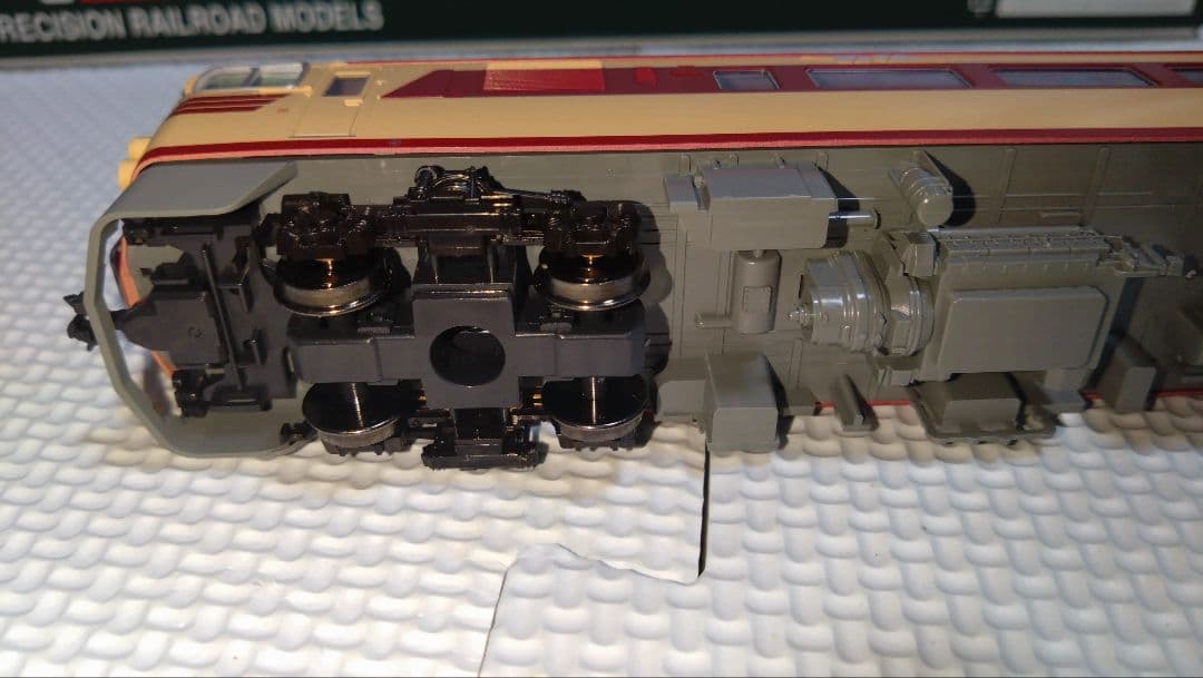 HOゲージ KATO キハ80(M付)(M無).81.82 4両セット　中古車両