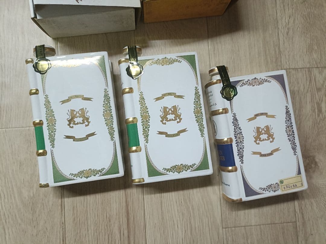 【めこ】　ウイスキー HDMIケーブル