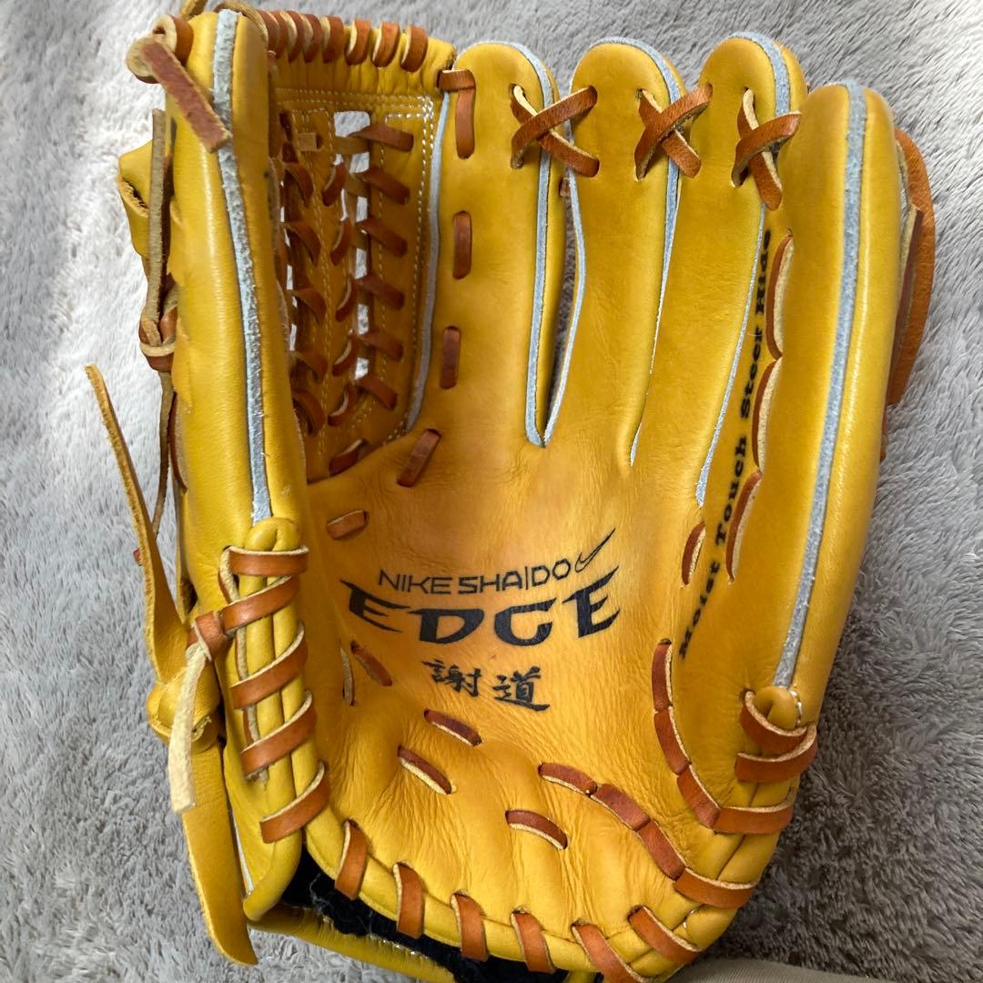 Nike SHAIDO EDGE 軟式グローブ 内野手用　右投げ用