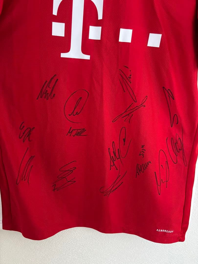 ✨新品未使用✨ 2020-21年シーズン バイエルン ユニフォーム 直筆サイン入