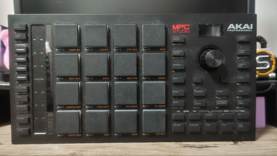 AKAI MPC Studio ※箱、説明書付き