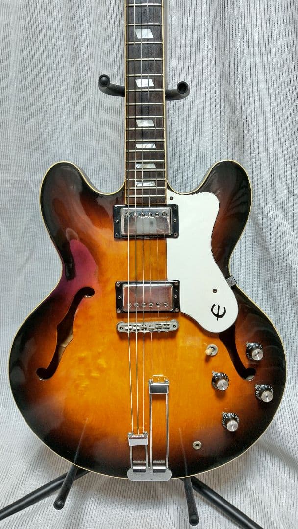 エピフォン リビエラ サンバースト ベージュラベル(1982年マツモク製)