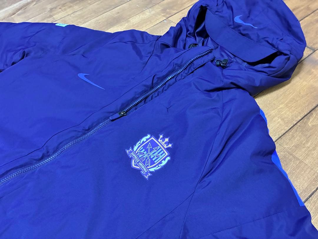 サンフレッチェ広島支給品NIKE ダウンコート XL美品　週末特価3,000円引