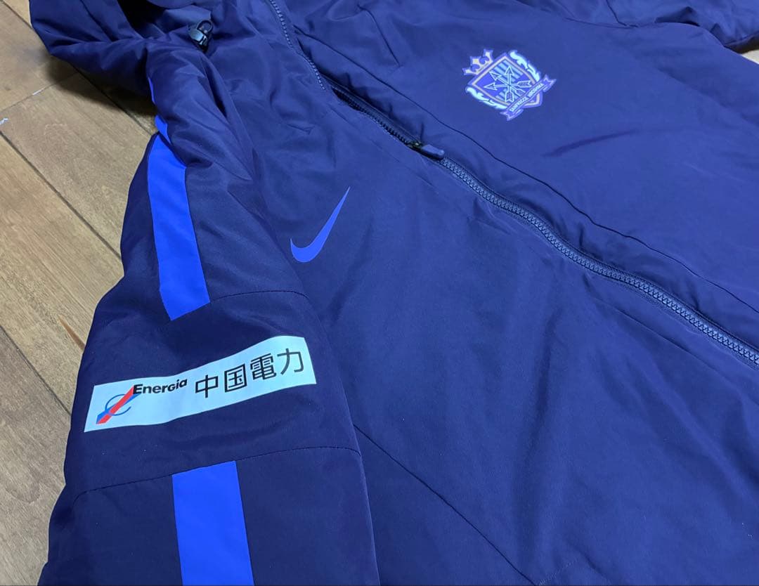 サンフレッチェ広島支給品NIKE ダウンコート XL美品　週末特価3,000円引